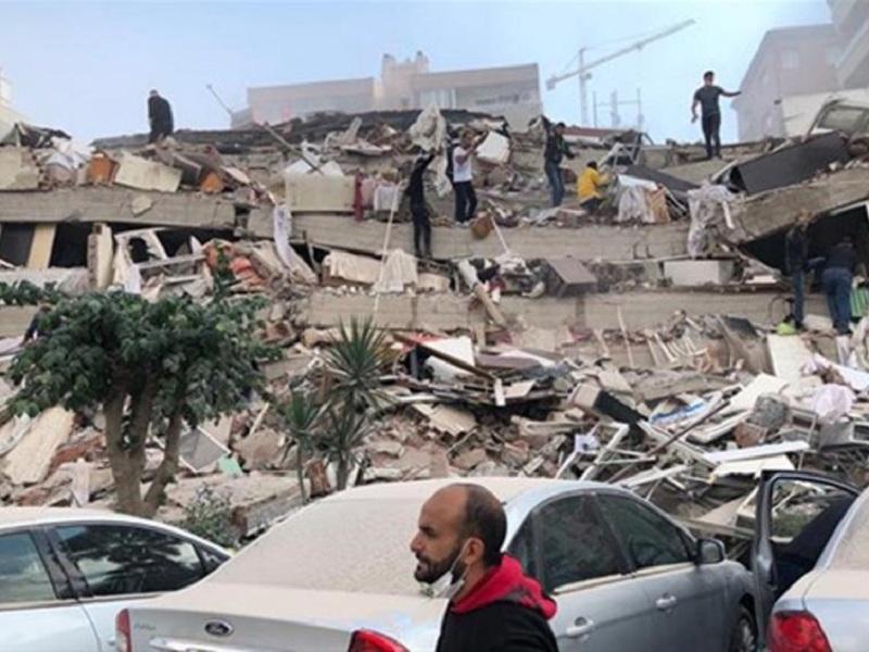 Fuerte sismo sacude a Turquía y a Grecia; varios edificios colapsaron (VIDEO)