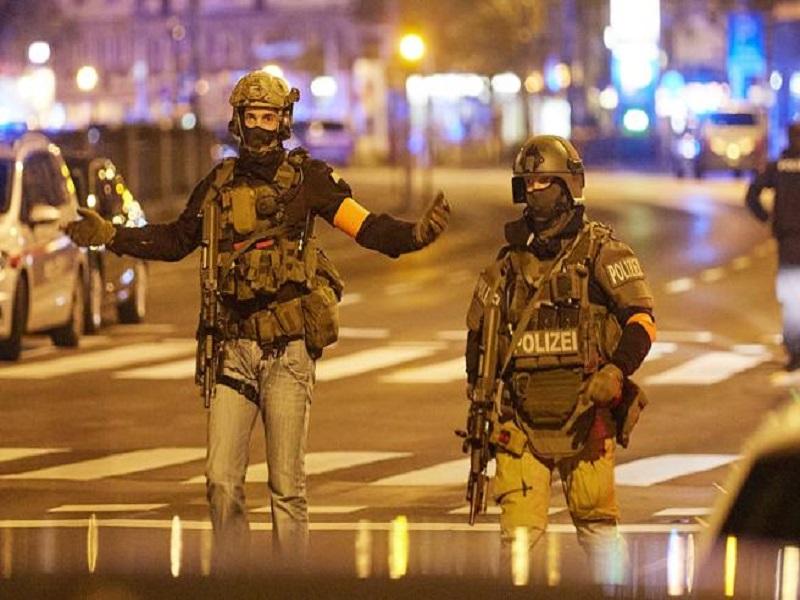Estado Islámico se adjudica atentado en Viena que dejó 4 muertos y 22 heridos