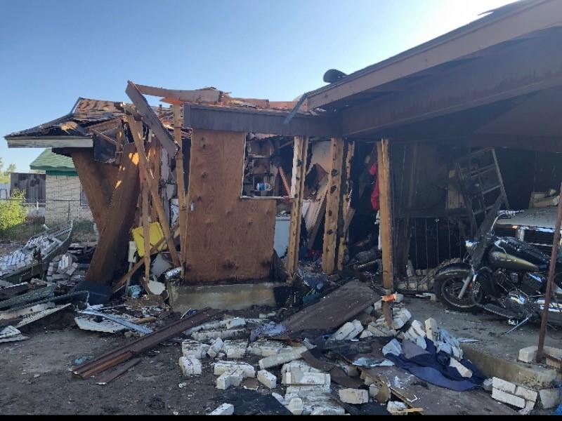 Con graves quemaduras pareja de Crystal City por explosión en su hogar