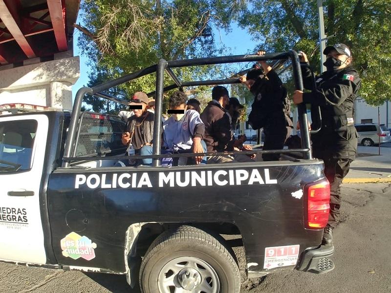 Aseguran a 10 migrantes hondure&ntilde;os cuando llegaban en tren a Piedras Negras