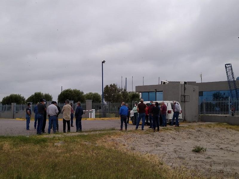 Se manifiestan extrabajadores de Micare por retraso en pago de liquidaci&oacute;n 