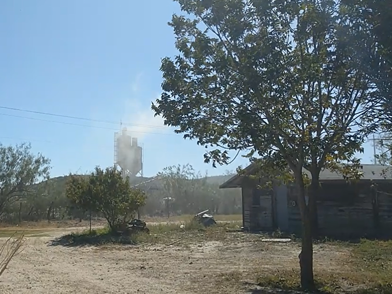 Denuncian a la empresa Triturados de Piedras Negras por robo de material p&eacute;treo y agua del r&iacute;o Bravo en Acu&ntilde;a (video)