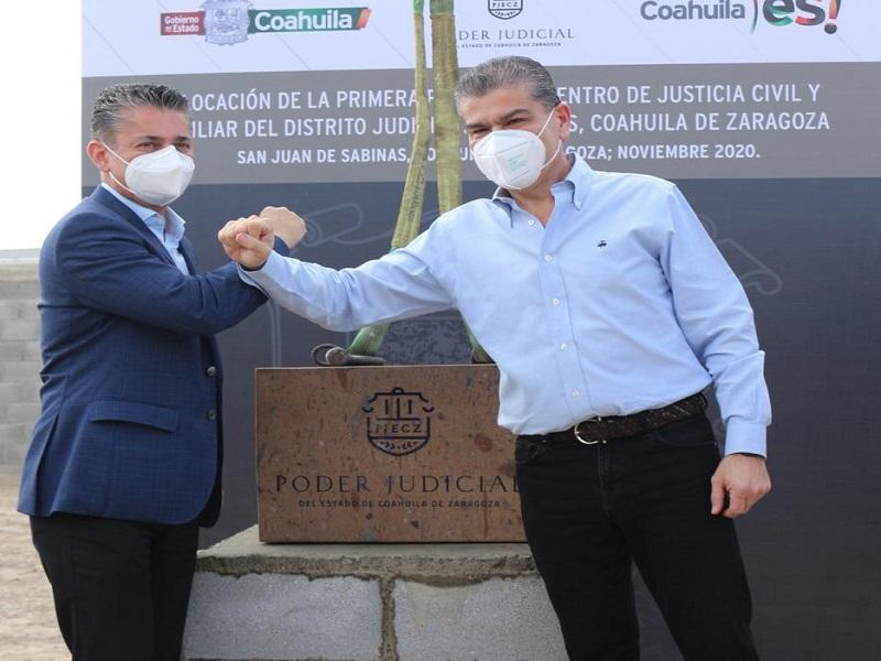 Coloca MARS primera piedra del Centro de Justicia Civil y Familiar en San Juan de Sabinas