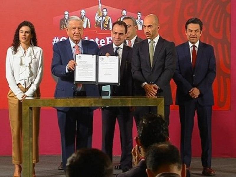 Presenta AMLO iniciativa de ley para poner orden en outsourcing