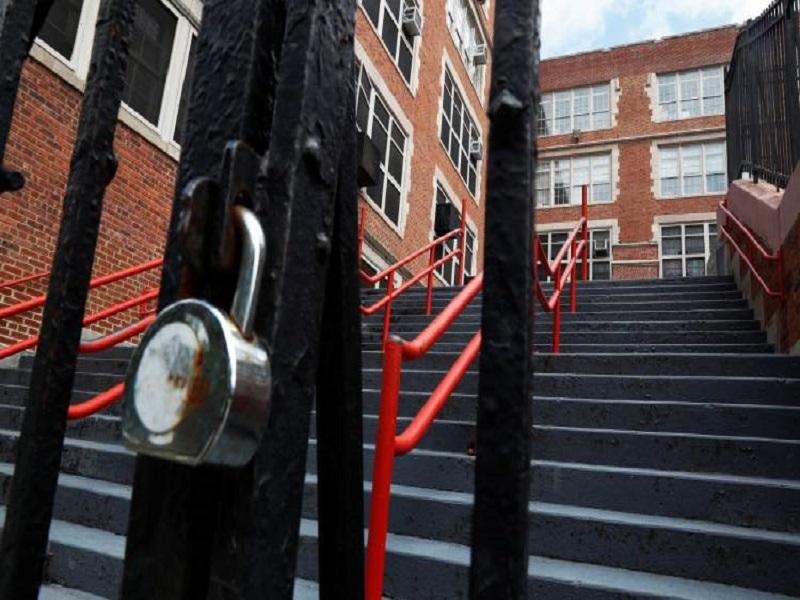 Nueva York cierra escuelas otra vez ante repunte de casos de coronavirus