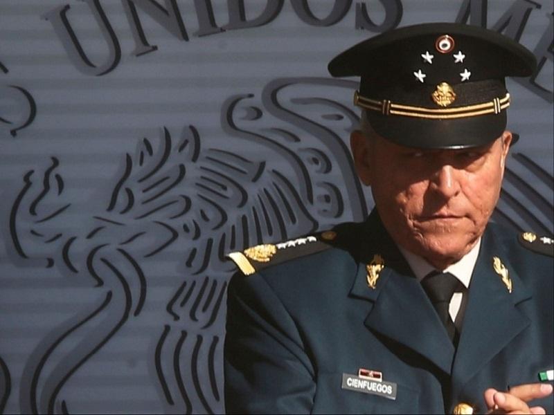 Devastados investigadores de la DEA que armaron caso Cienfuegos tras retiro de cargos; esperaron m&aacute;s de un a&ntilde;o para que pisara EU