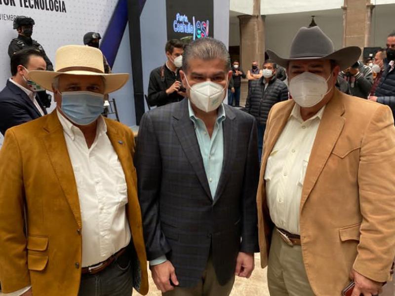 Sheriff del condado de Maverick se reuni&oacute; con el gobernador de Coahuila para concretar donaci&oacute;n de equipo y veh&iacute;culos blindados