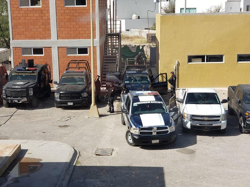 Renuevan porte de arma a policías municipales y estatales en la región norte de Coahuila (video)