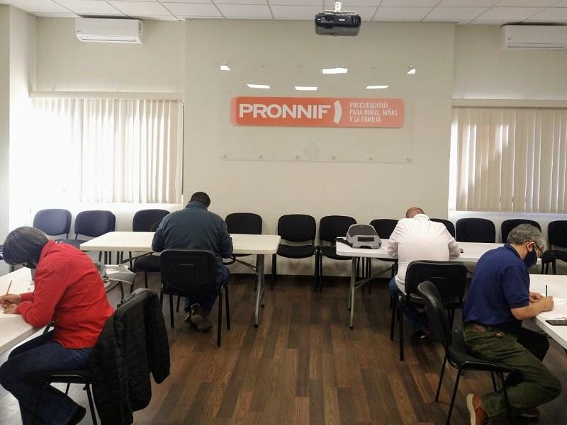 Pronnif Coahuila capacita a madres y padres adoptivos