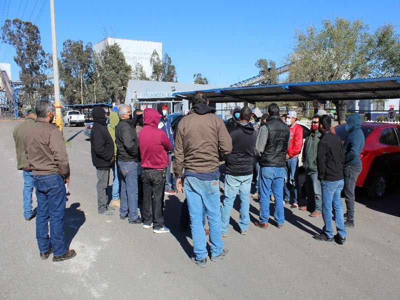 Siguen inconformes ex empleados de Micare por falta de pago (VIDEO)