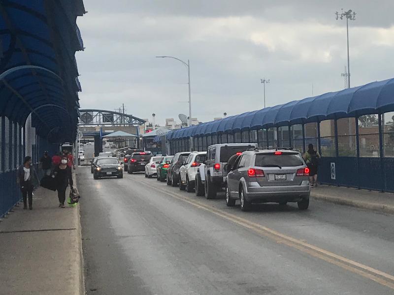 Dejaron de cruzar 106 mil autos de Eagle Pass a Piedras Negras en noviembre (video)