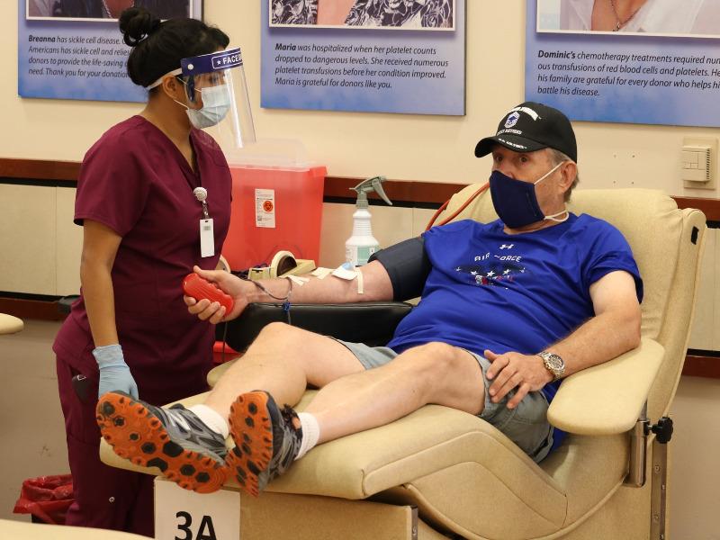 Ofrecen incentivos de hasta 70 dólares para donación de plasma convaleciente en Eagle Pass