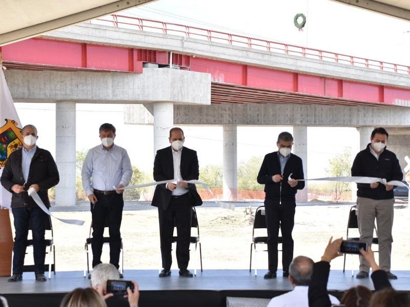 Gobernador y alcalde inauguran puente superior vehícular Constituyente del bulevar República en Piedras Negras (video)