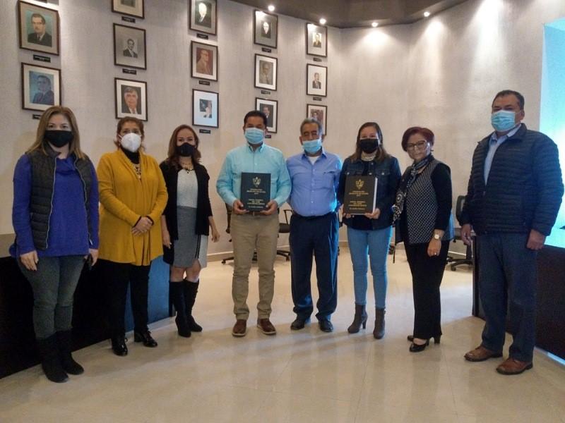 Entregan cr&oacute;nicas de Acu&ntilde;a al Archivo Municipal