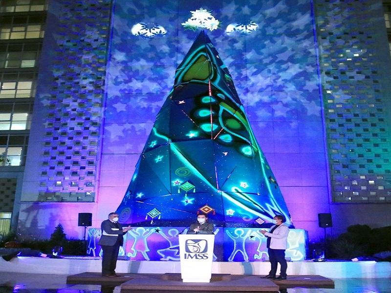 IMSS enciende el &Aacute;rbol de la Esperanza y llama a no bajar la guardia frente al COVID-19