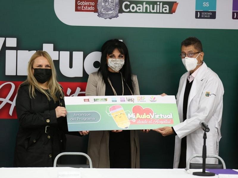 Entrega Marcela Gorg&oacute;n equipos para aulas virtuales en hospitales de la Laguna