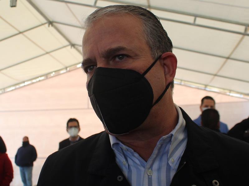 Hay capacidad hospitalaria, pero falta personal m&eacute;dico e insumos para combatir el COVID-19: Francisco Saracho