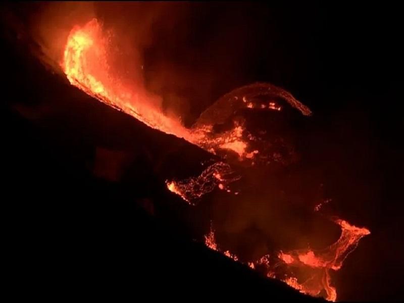 Entra en erupci&oacute;n el volc&aacute;n Kilauea de Haw&aacute;i 