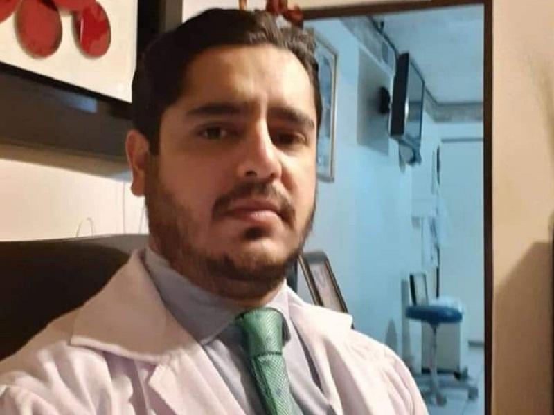 Encuentran a m&eacute;dico asesinado a navajazos en departamento del centro de Piedras Negras