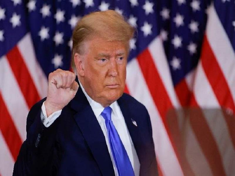 Donald Trump firma el proyecto de est&iacute;mulo econ&oacute;mico y presupuesto 2021