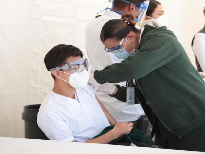 Inici&oacute; la vacunaci&oacute;n en las regiones de Coahuila