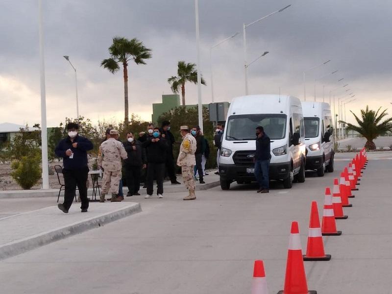 Serán vacunados contra el coronavirus 17 mil 500 trabajadores de hospitales IRAG en Coahuila