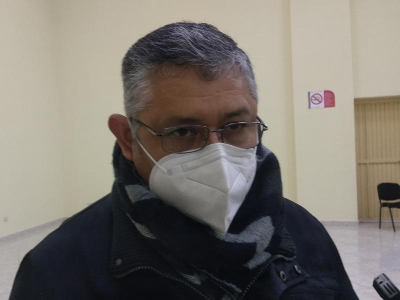 Vacunan contra el coronavirus a 60 trabajadores de la salud en Acu&ntilde;a