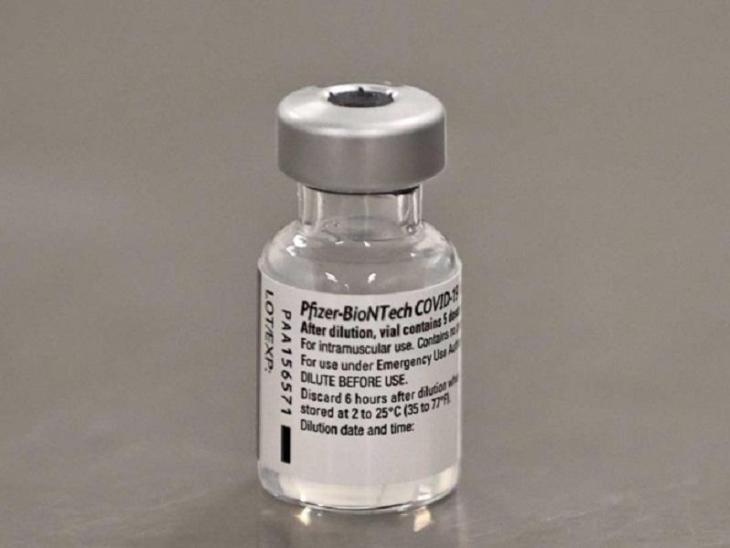 Avala OMS vacuna contra el COVID-19 de Pfizer y BioNTech