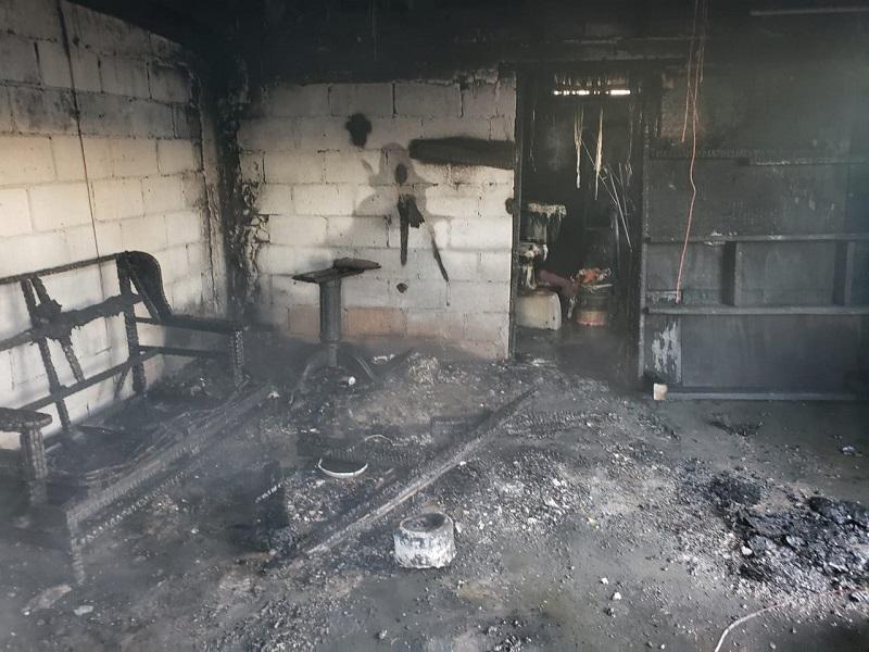 Muere hombre calcinado tras incendiarse su vivienda en el ejido Piedras Negras