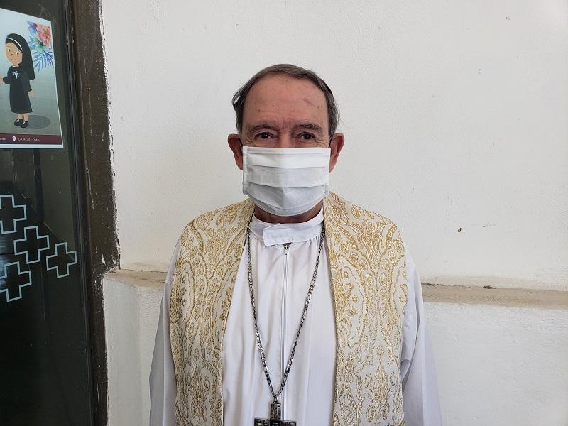 Nada ha cambiado en la pandemia, pero la vacuna es una luz de esperanza: Obispo