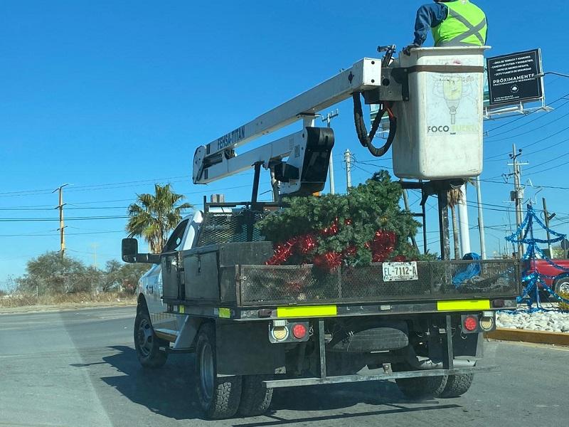 Inicia Piedras Negras el retiro de adornos navide&ntilde;os de libramientos, avenidas y espacios p&uacute;blicos (video)