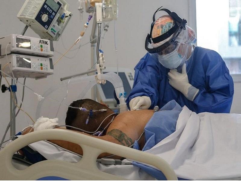 Pacientes con pocas posibilidades de sobrevivir no serán intubados en la CDMX