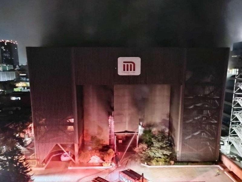 Una policía muerta y 29 intoxicados dejó incendio en edificio del Metro en la CDMX (VIDEO)