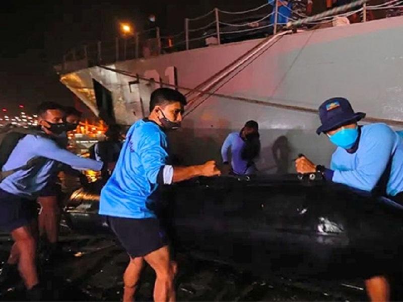 Indonesia confirma caída al mar de avión con 62 personas a bordo