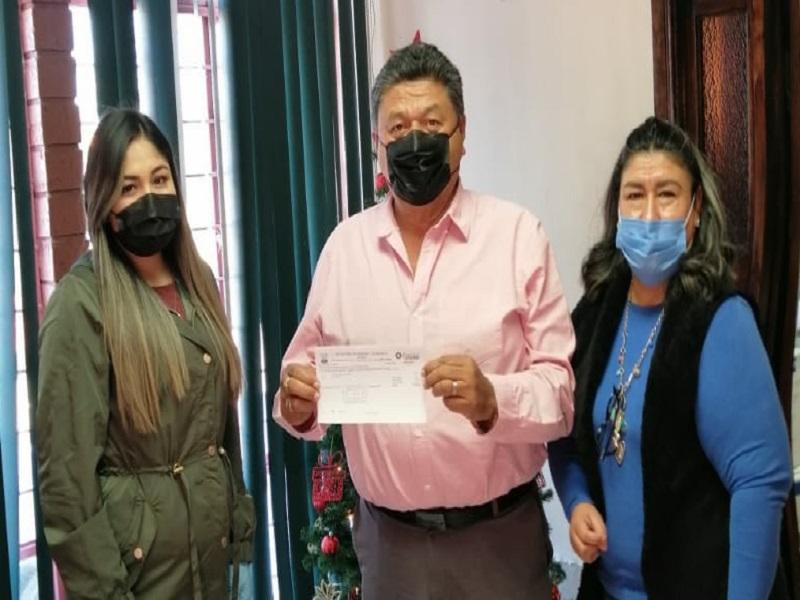 Invita alcalde de Jiménez a pagar el impuesto predial