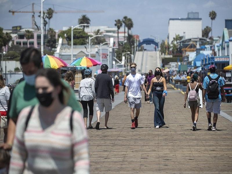 Detectan dos variantes del COVID-19 en EU, podr&iacute;an ser m&aacute;s contagiosas