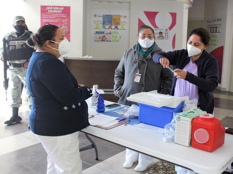 Avance del 78.2% en vacunaci&oacute;n contra COVID en personal de salud en la regi&oacute;n sureste de Coahuila