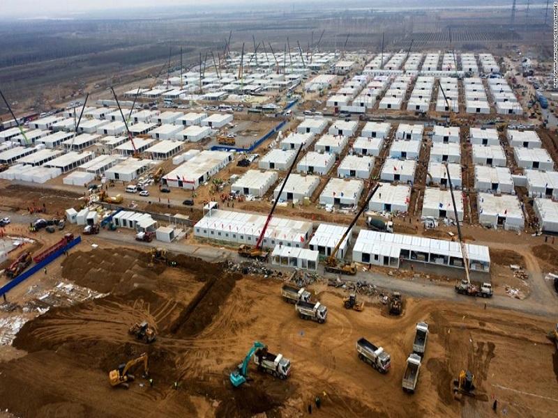 Construye China campo de cuarentena Covid para albergar a más de 4 mil personas 