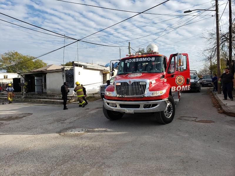 Corto circuito provoca incendio en una vivienda de Piedras Negras