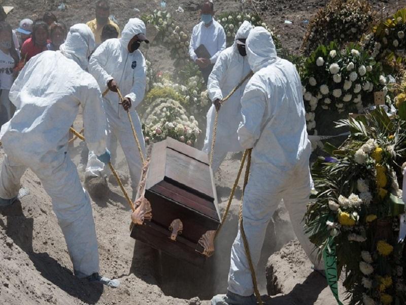 Cementerios de la CDMX casi saturados, por nuevo pico de muertes por COVID
