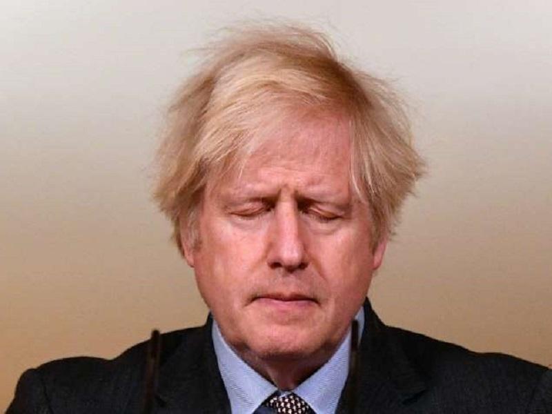 Boris Johnson asume toda la responsabilidad por la crisis de covid-19 en Reino Unido