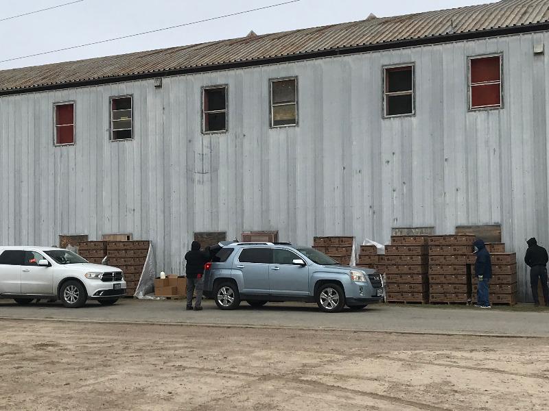 Entregan despensas a familias de Eagle Pass para apoyar por la pandemia, es la primera del a&ntilde;o (video)