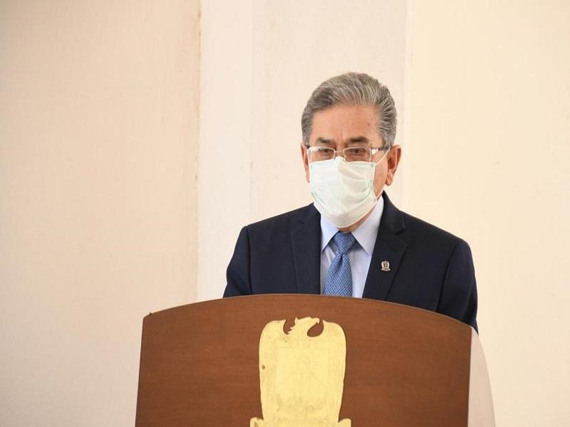 Dan de alta a rector de la UAdeC, Salvador Hernández Vélez, tras dar positivo a COVID-19