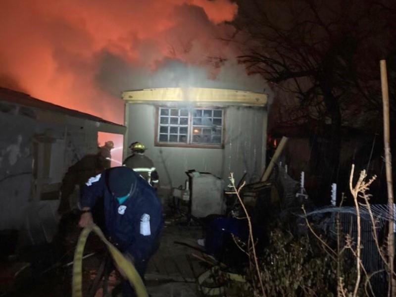 Incendio destruyó por completo una mobile home en Eagle Pass