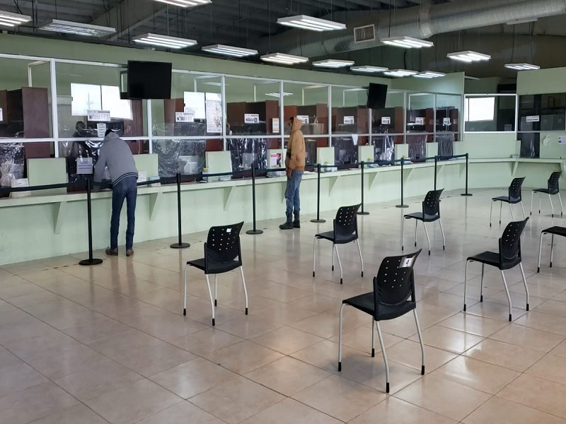 Casi nadie acudi&oacute; a pagar impuestos esta semana (video)