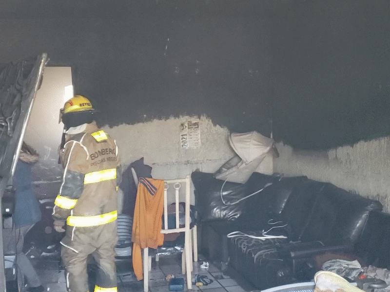 Corto circuito provocó incendio en un domicilio de Piedras Negras