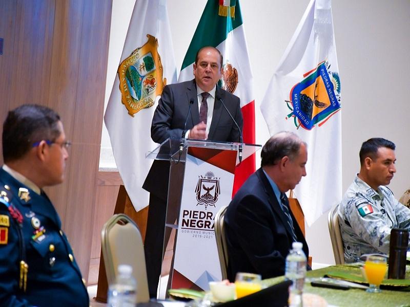 Alcalde de Piedras Negras destaca labor del Ej&eacute;rcito Mexicano y la Guardia Nacional, ofrece desayuno en celebraci&oacute;n