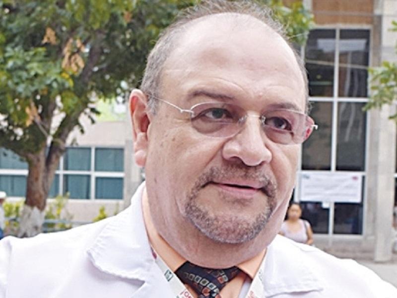 Vence al COVID el subdelegado del IMSS doctor Roberto Longinos Reyes, sale del hospital
