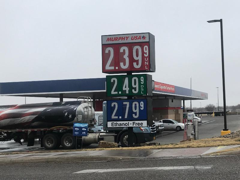 Subió otra vez el precio de la gasolina en Eagle Pass, supera los 2 dólares el galón