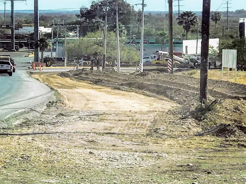 Avanza construcción de carril de incorporación del libramiento Pérez Treviño con el bulevar Mendoza Berrueto 